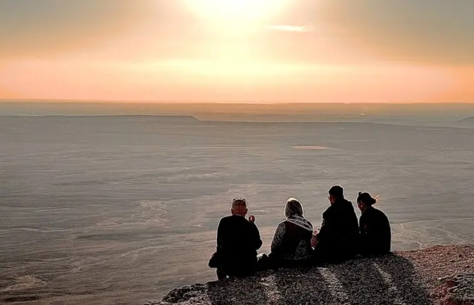 Private Edge of The World Tour in Riyadh: Sunset